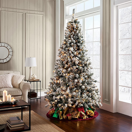 6ft Snow Flocked Christmas Tree