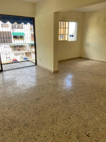 Alquiler Apartamento De 3 Habitaciones En Gazcue, Santo Domingo