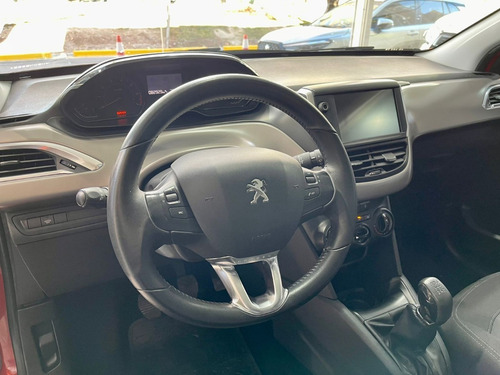 Imagen 8 de 11 de Peugeot 208 1.6 5ptas Allure 115cv