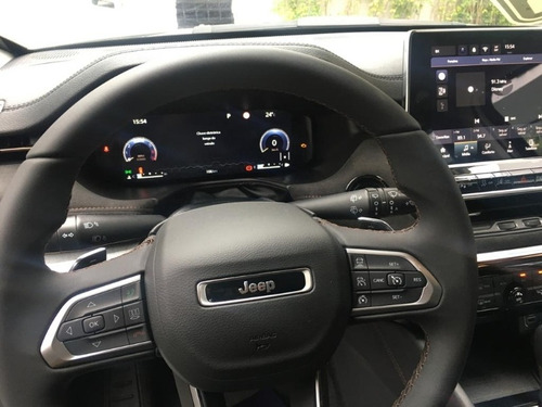 Imagem 12 de 13 de Jeep Commander Commander Limited 1.3 T270 Flex