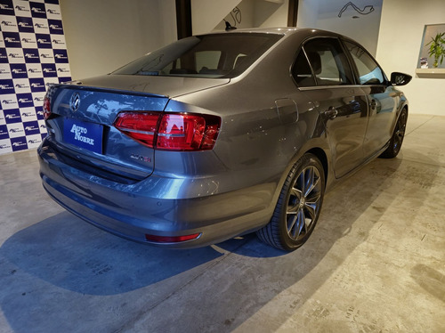 Volkswagen Jetta 2.0 TSI HIGHLINE 211CV