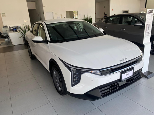 Kia K4 2.0 L Ivt