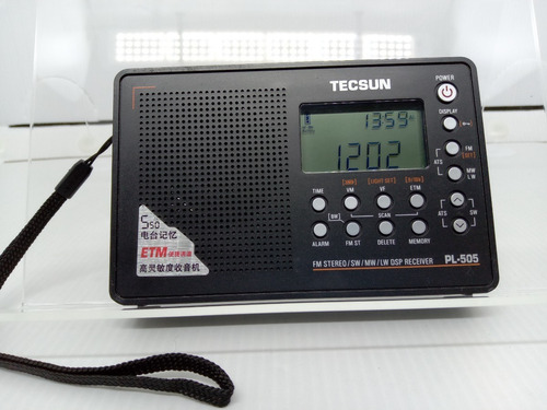Imagem 3 de 8 de Rádio Receptor Tecsun Pl505 Am Fm Oc Ol Pl-505 Portátil