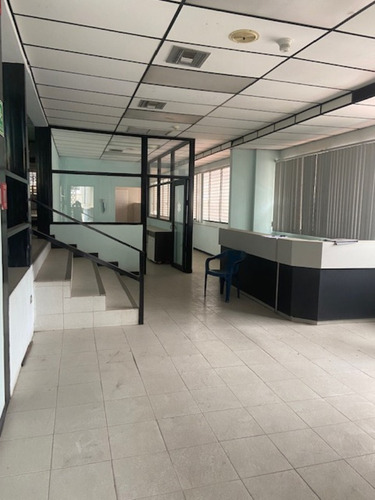 Imagen 8 de 24 de Se Vende Galpon Industrial 2422m²t-1753m²c-5 Ofc+20p.trabajo+10b+50p+p.electrica-guaicay-es