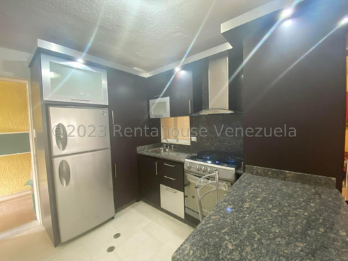 Apartamento En Alquiler En El Encantado Auyantepui Uruyen Sur Con Linda Vista Equipado Amoblado 24-8429