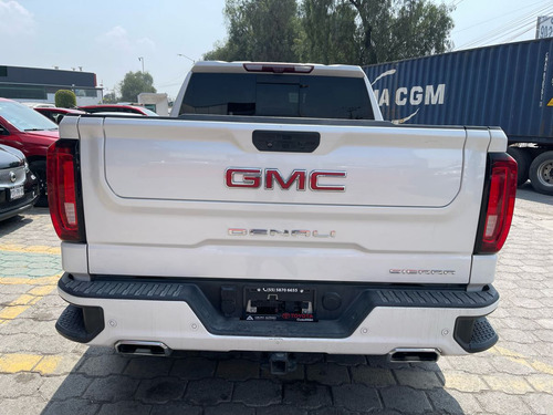 GMC Sierra 6.2 Denali Dvd At