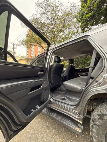 Toyota Sequoia 3.5 V6 Sr5 4X4