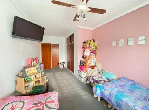 Casa En Venta - 4 Dormitorios 2 Baños - 170mts2 - Ramos Mejía