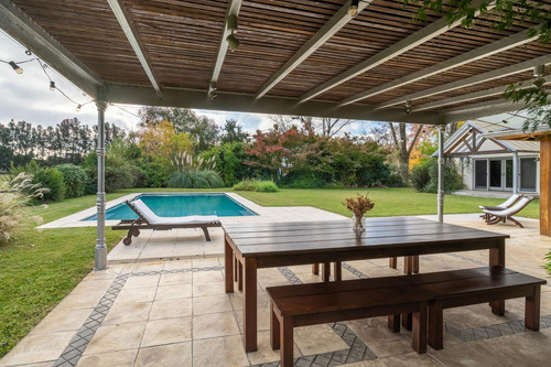 Casa En Mayling Con Vista A Cancha De Polo
