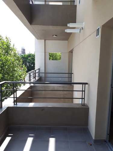 Imagen 17 de 30 de Departamento Dos Ambientes Quilmes