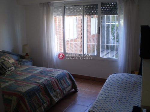 Zona De Playa Mansa A 400 Metros Del Mar - Ref: 4625