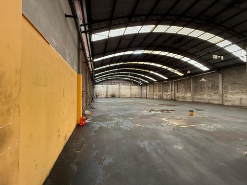 Galpon De 870 M² Cubiertos / 440 M² Semi-cub - San Justo