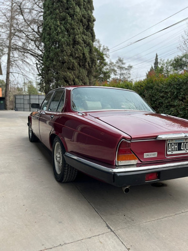 Jaguar Xj6