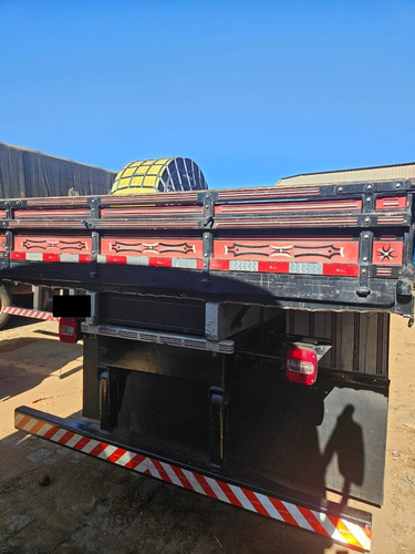 Vw 24-250 Carga Seca Bitruck 8x2 10/10