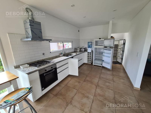 Imagen 10 de 21 de Hermosa Casa En Venta Y Alquiler Temporario Meses De Verano!