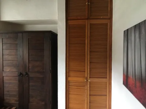 Casa En Venta. En Calle Cerrada En Club De Golf Tequisquiapan, Con Vista Al Campo De Golf