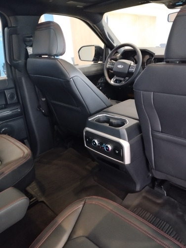 Ford Expedition Sthealth Performance 2024