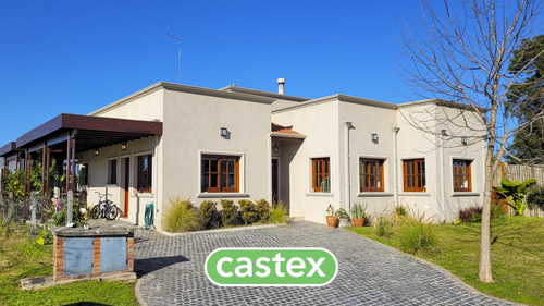 Casa De 3 Dormitiorios En Venta En Barrio San Pablo