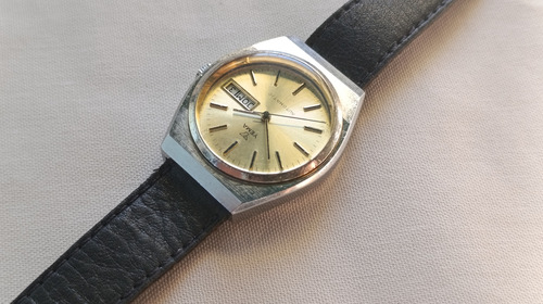 Reloj Yema Automatic Deluxe Day-date France Ebauche 4612a Negro Plateado Dorado (Usado)