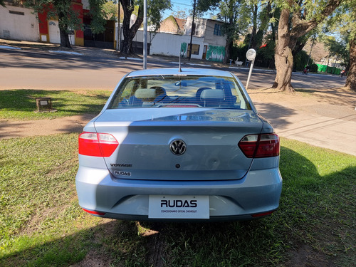Volkswagen Voyage 1.6 Comfortline 101cv