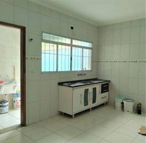 Imagem 2 de 16 de Casa No Bairro Belas Artes, Em Itanhaém, Litoral Sul De São Paulo, Localizada No Lado Praia. Imóvel Com 155 M² De Terreno Sendo 88 M² De Área Construída. Possui Vaga Para 02 Automóveis.