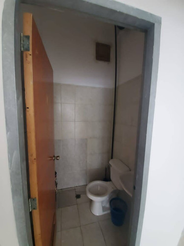 Imagen 9 de 14 de 138559 Anthony Marquez 0424-4338703 Venta Local El Remanso