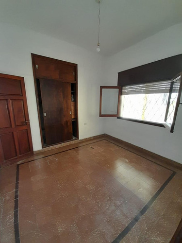 Casa En Venta Alberdi Mas Dpto 2 Dorm