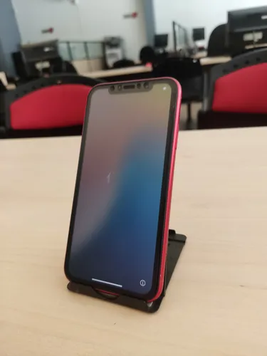 Celular iPhone 11 Color Rojo (Usado)