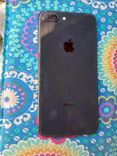 Celular iPhone 8 Plus Negro