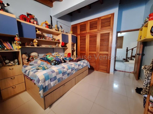 Gbf 25-5255 Venta De Espectacular Casa Acabados De Lujo Maracay El Castaño