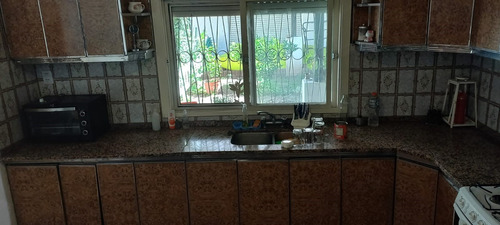Casa En Venta Con Jardín Y Cochera En Munro