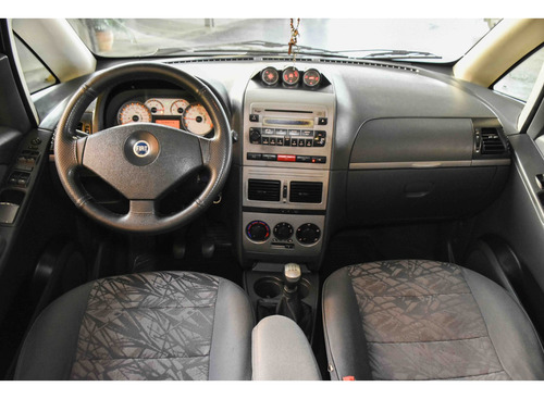 Fiat Idea 1.8 MPI ADVENTURE 8V FLEX 4P MANUAL