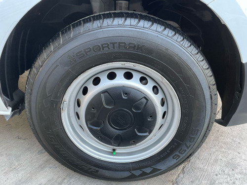 Ford Transit 2.2 Pasajeros Larga Techo Alto Custom Mt