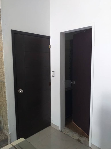 Imagen 4 de 13 de Casa En El Limon Maracay 04243050970 Negociable!