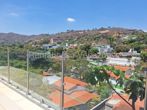 Amplia Casa En Venta Ubicada En Prados Del Este 24-24046