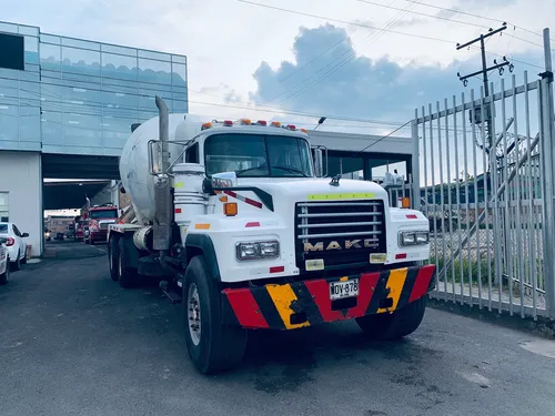 Camion Doble Troqué Tipo Mixer, Motor Electrónico, Frenomoto