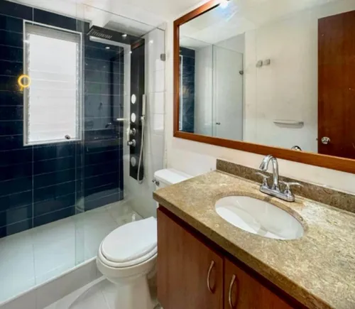 Apartamento En Venta En Gran Granada. Cod V1104017