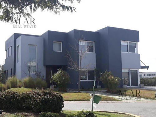Imagen 17 de 18 de Casa En Venta En Barrio Los Lagos