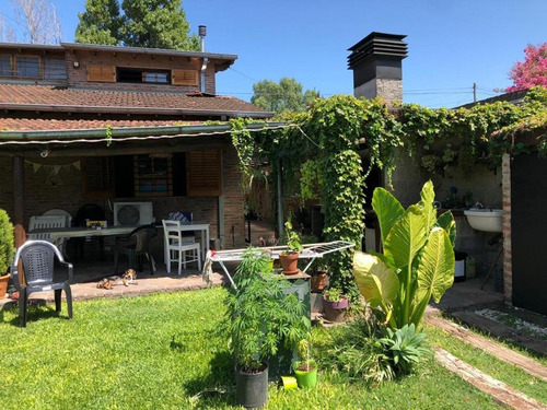 Imagen 13 de 17 de Chalet - Lote 10x35 - Castelar Norte