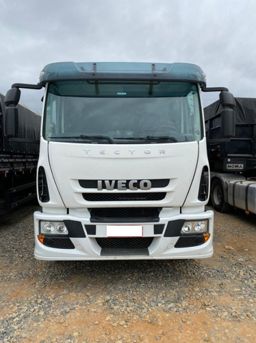 Imagem 1 de 11 de Iveco Tector 240 E 28 Ano 2016
