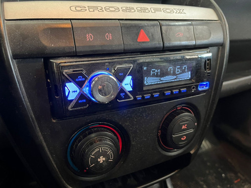 Volkswagen Crossfox 1.6 MI 8V FLEX 4P MANUAL