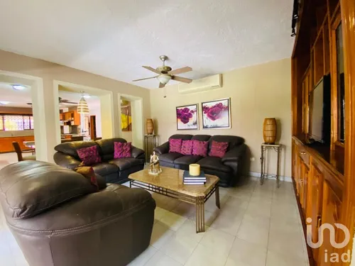 Venta Casa 3 Ambientes Itzimna
