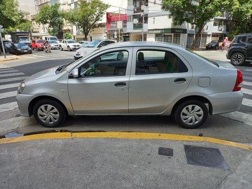 Toyota Etios 1.5 Sedan X 2018