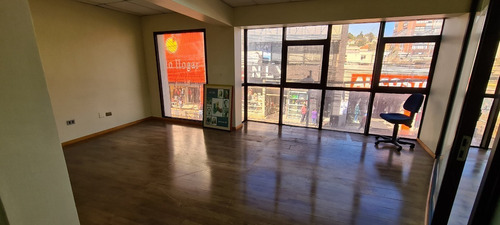 Imagen 4 de 14 de Oficina 145m2 En Pleno Centro De Talcahuano