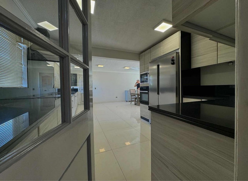 Se Vende Cómoda Casa Familiar En El Polo A, Machali.