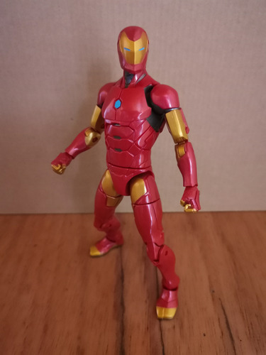 Figura Invincible Iron Man / Marvel Legends 