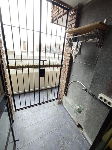 Imagen 6 de 14 de Apartamento - Av. Italia Frente A Shop. Plaza Italia!