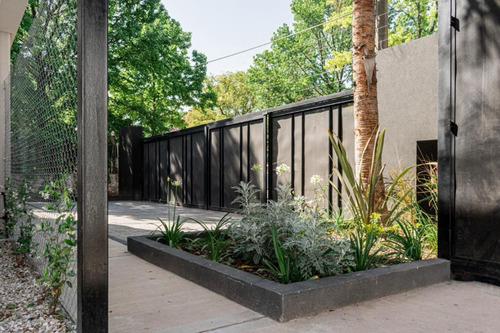 Casa En Fisherton 2 Dormitorios + Comodin! Con Jardin