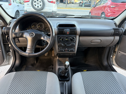 Chevrolet Corsa 1.6 Classic Gls