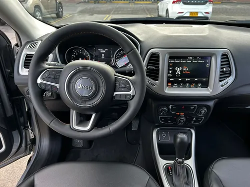 Jeep Compass 2.4 4X2 Longitude At